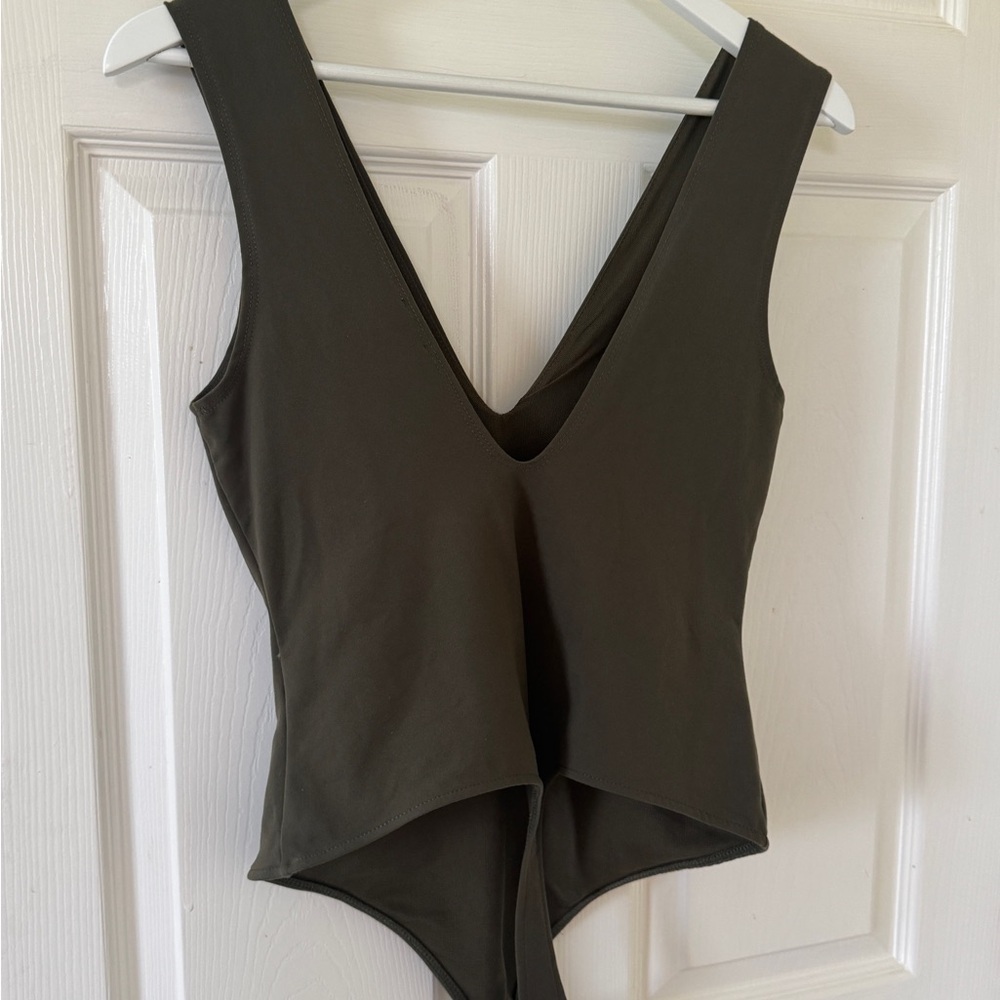 Free People Intimately Bodysuit M Olive Green V-Neck Minimal Fall Layering NWOT - Picture 14 of 14